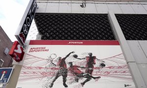 Cartel publicitario de un local de apuestas deportivas de Sportium, en Madrid. E.P./Eduardo Parra