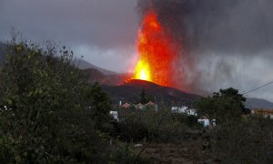El volcán de Cumbre Vieja en plena erupción.