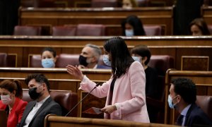 La líder de Ciudadanos, Inés Arrimadas, interpela al Gobierno durante la sesión de control, este miércoles, en el Congreso de los Diputados.