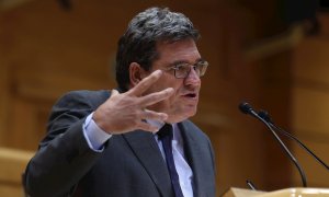 El ministro de Seguridad Social, José Luis Escrivá, interviene durante la sesión de control al Gobierno en el pleno del Senado, este martes en Madrid.