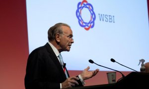 El presidente del Instituto Mundial de Banco Minoristas, Isidro Fainé, en la Asamblea de París (FOTO CEDIDA).