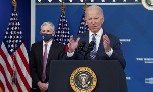 El presidente de los Estados Unidos, Joe Biden, anuncia la nominación de Jerome Powell para un segundo mandato de cuatro años al frente de la Reserva Federal. REUTERS / Kevin Lamarque