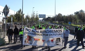 26/11/2021 - La mobilització dels treballadors de Nissan d'aquest divendres per reclamar la reindustrialització de la fàbrica.
