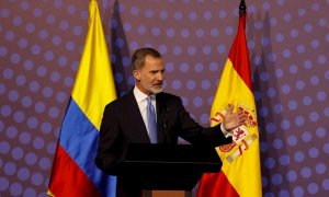 El rey Felipe VI de España pronuncia un discurso durante la clausura del XXVII Congreso Bienal de la Asociación Mundial de Juristas, en Barranquilla (Colombia), a 3 de diciembre de 2021.