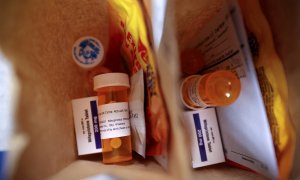Bolsas que contienen la píldora abortiva e instrucciones para realizar un seguimiento, clínica Trust Women, Oklahoma, a 6 de diciembre de 2021.