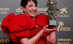 La actriz Blanca Portillo posa con el Goya a "Mejor actriz protagonista" por su trabajo en "Maixabel" durante la gala de la 36 edición de los Premios Goya