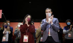 La delegada del Gobierno en Madrid, Mercedes González, junto al secretario general del PSOE de Madrid, Juan Lobato, durante un reciente comité de dirección de la agrupación socialista de Madrid ciudad.