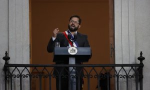 "Se me erizan los pelitos del alma": el primer discurso de Gabriel Boric como presidente de Chile que emociona a los tuiteros con su homenaje a Allende