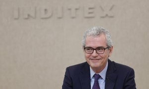 El presidente saliente de Inditex, Pablo Isla, presenta los resultados del ejercicio fiscal de la multinacional en 2021 textil, en Arteixo. EFE/ Cabalar