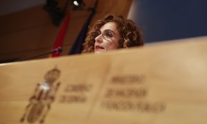 La ministra de Hacienda, María Jesús Montero, presenta los datos de la Ejecución Presupuestaria de 2021 durante una rueda de prensa celebrada  en Madrid. EFE/ Javier Lizón