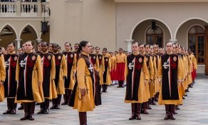 Formación de mujeres pertenecientes a la rama femenina de la asociación Heraldos del Evangelio