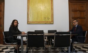 El ministro de la Presidencia, Félix Bolaños, y la consellera de la Presidencia, Laura Vilagrà, posan en el ámbito de su reunión este domingo en Barcelona.