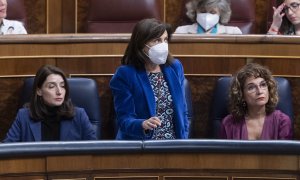 La ministra de Defensa, Margarita Robles, interviene en una sesión plenaria, en el Congreso de los Diputados, a 27 de abril de 2022, en Madrid (España)