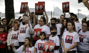 Familiares y allegados de Dom Philips y de Bruno Araújo participan de un acto de protesta por sus desapariciones, a 12 de junio de 2022.