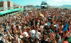 Denuncian al Reggaeton Beach Festival por prohibir el acceso con comida y bebida del exterior
