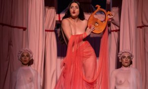 'Safo': el sexo lésbico se impone al clasicismo en el Festival de Mérida