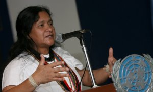 20/07/2022 Leonor Zalabata, de la comunidad indígena Arhuaca, mientras habla durante una rueda de prensa, a 8 de agosto de 2007, en Bogotá, Colombia.