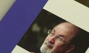 Acuchillado en el cuello el escritor Salman Rushdie durante una conferencia en Nueva York