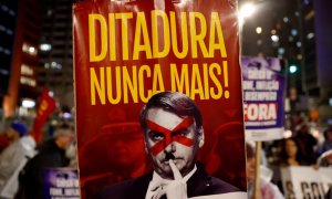 Una pancarta que dice "Dictadura nunca más", durante unas protestas de la semana pasada en las calles de Sao Paulo (Brasil).