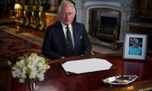 El rey Carlos III pronuncia su discurso a la nación y la Commonwealth desde el Palacio de Buckingham, Londres
