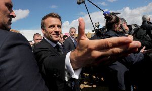 09/09/2022 El presidente francés Emmanuel Macron se reúnen con jóvenes granjeros en Outarville, al sur de París