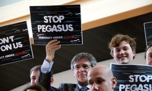 04/05/2022 - Carles Puigdemont en una protesta a l'Eurocambra contra l'espionatge amb Pegasus.