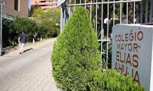 Entrada del Colegio Mayor Elías Ahúja, a 6 de octubre de 2022