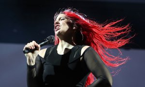 La cantante Rosalía, durante un concierto en el recinto Trui Son Fusteret, situado en Palma de Mallorca, como parte de su gira mundial 'Motomami Tour'