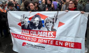 Manifestación de los vecinos afectados por las obras de la línea 7b de metro en la Puerta del Sol de Madrid.
