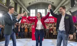 El presidente del Gobierno y secretario general del PSOE, Pedro Sánchez, junto a la ministra de Industria y candidata socialista a la Alcaldía de Madrid, Reyes Maroto y el candidato autonómico, Juan Lobato.