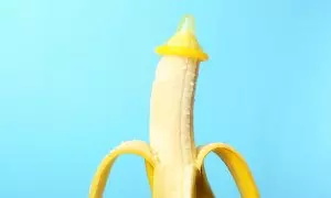 Plátano con un condón (archivo).
