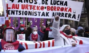 Imagen de archivo de varios pensionistas durante una manifestación para exigir unas pensiones dignas, a 15 de enero de 2022, en Bilbao, Vizcaya, Euskadi (España)