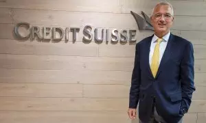 El presidente de Credit Suisse, Axel Lehmann, posa en una de las oficinas del banco en Singapur el 30 de agosto de 2022.