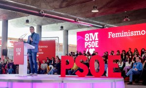 El secretario general del PSOE y presidente del Gobierno, Pedro Sánchez, interviene durante un acto que conmemora el Día Internacional de la Mujer, 8M, en el Pabellón de Convenciones de la Casa de Campo,