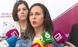 Belarra señala al PSOE: "Está haciendo daño a la coalición pactando con el PP un retroceso en derechos de las mujeres"