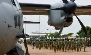 22/04/2023. Soldados del Ejército de Sudán antes de partir en el aeropuerto de Juba , a 3 de abril de 2023.