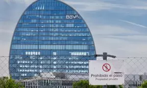 Fachada de la sede del BBVA en la zona norte de Madrid, en el edificio conocido como La Vela. E.P:/Eduardo Parra