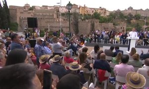 Feijóo anima a los candidatos de PSOE a dejar el partido si Sánchez no rompe con Bildu
