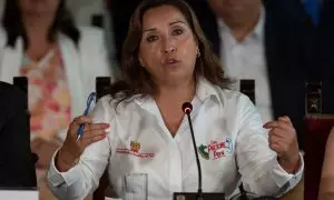La presidenta peruana Dina Boluarte, durante una conferencia de prensa sobre el informe presentado por la Comisión Interamericana de Derechos Humanos (CIDH), en el Palacio de Gobierno en Lima, a 3 de mayo de 2023.