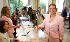 La candidata del PP a la Presidencia de Balears, Marga Prohens ejerce el derecho a voto, a 28 de mayo de 2023.