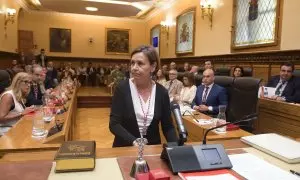 La presidenta de Foro Asturias, Carmen Moriyón, durante su toma de posesión en el marco del pleno constitutivo del Ayuntamiento de Gijón, a 17 de junio de 2023