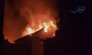 Arden decenas de viviendas y comercios en el centro de Damasco