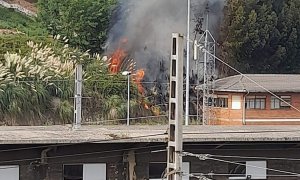 Bomberos de Santander sofocan un incendio de vegetación entre la calle Alta y las vías del tren