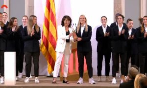 Las jugadoras del Barça reciben la Medalla de Honor en la categoría de Oro del Parlament
