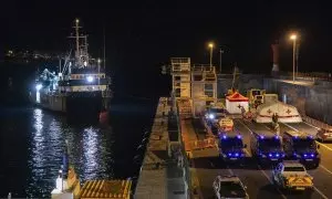 La patrullera de la Guardia Civil Río Tajo a su llegada al Muelle los cristianos, a 11 de octubre de 2023, en Tenerife.