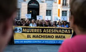 Decenas de personas durante una concentración contra la violencia machista en la Puerta del Sol de Madrid, a 25 de septiembre de 2023.