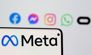 Imagen de archivo del logo de Meta, junto a las redes sociales de la compañía. - Reuters