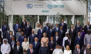 Foto de familia de los líderes que participan en la COP28 de Dubái, a 1 de diciembre de 2023.