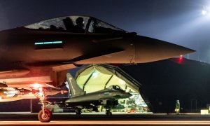 Un avión de la Royal Air Force está preparado para realizar más ataques contra objetivos hutíes, a 24 de febrero de 2024.