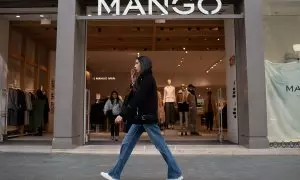 Logo de la compañía de Mango en su sede, el Palau-solità i Plegamans, en Barcelona. E.P./David Zorrakino